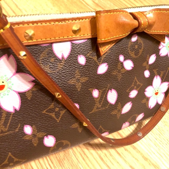 Authentic Louis Vuitton 🌸cherry blossom pouchette - Picture 2 of 16
